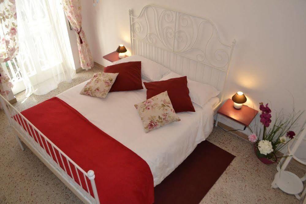 La Luna Di Roma B&B Dış mekan fotoğraf