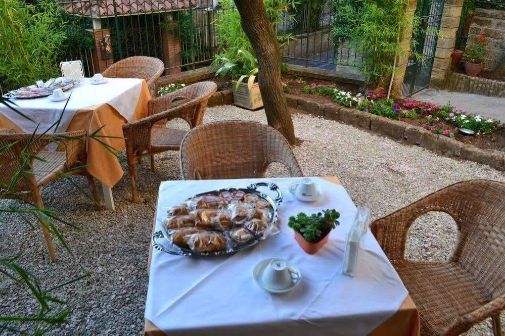 La Luna Di Roma B&B Dış mekan fotoğraf